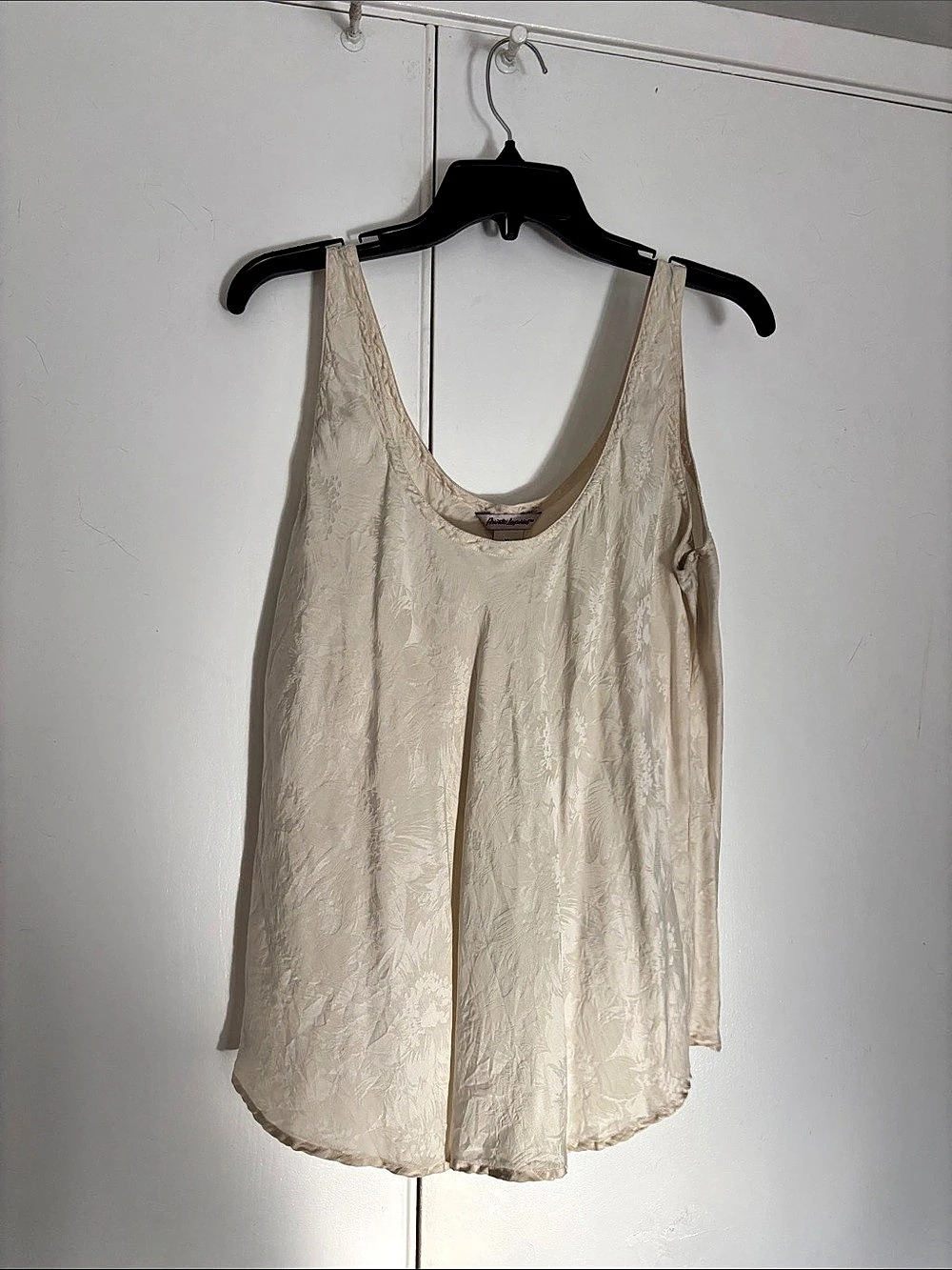 Vintage! 100% Silk Floral Top in Cream Size XL